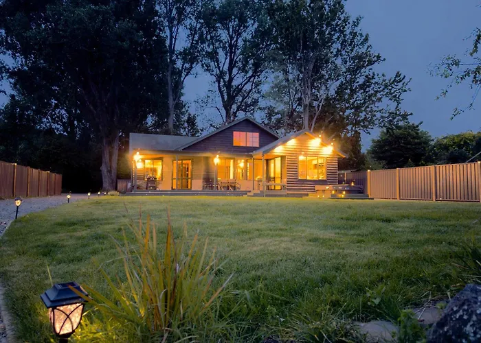 Stillwater - Lakefront Estate With Two Dwellings Pools Sups - Sleeps 16 ロトルア