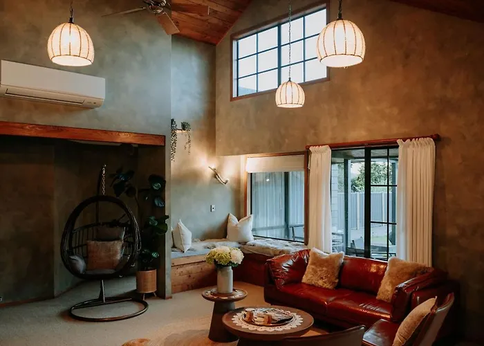 Stillwater - Lakefront Estate With Two Dwellings Pools Sups - Sleeps 16 別荘 ロトルア